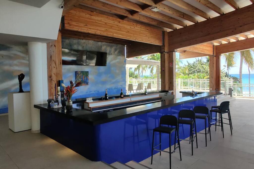Parfum Des Iles - Vue Mer, Plage A 30M Et Piscine En Option Le Gosier  Exterior foto